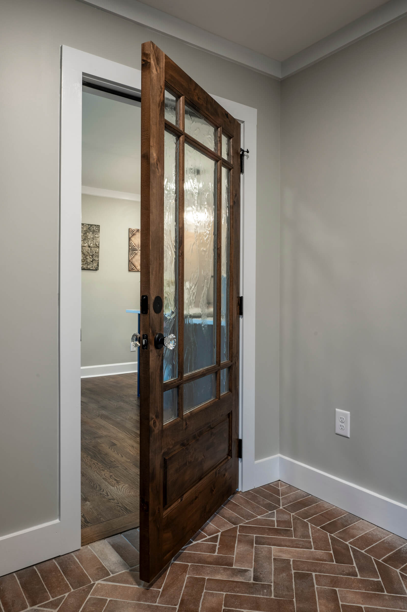 Apex Mud & Laundry Room — 5