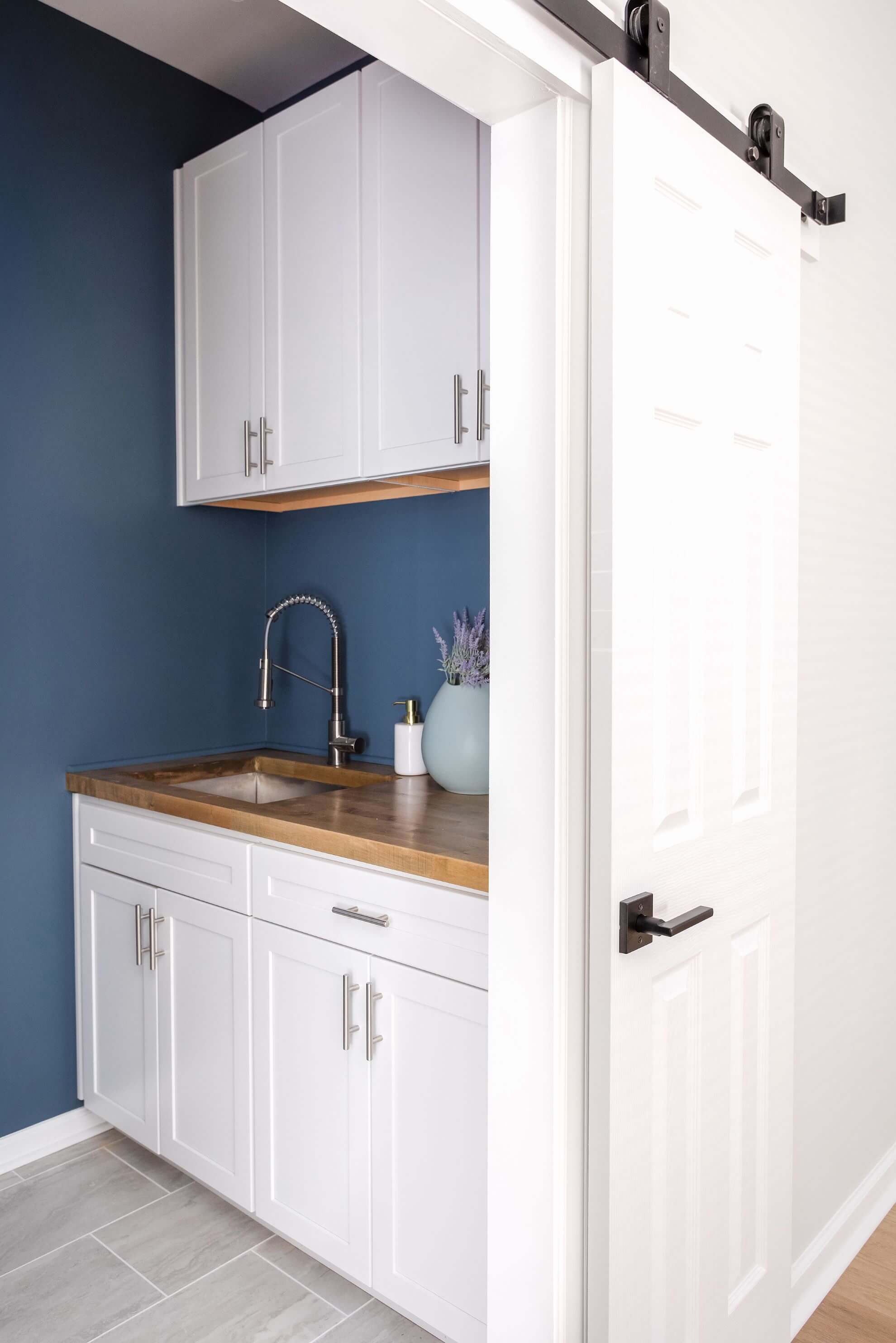 Cary Living Room & Mini Bar — 4